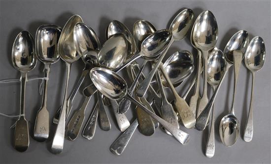 A set of six Scottish Victorian silver fiddle pattern teaspoons and sundry silver flatware, 17oz gross